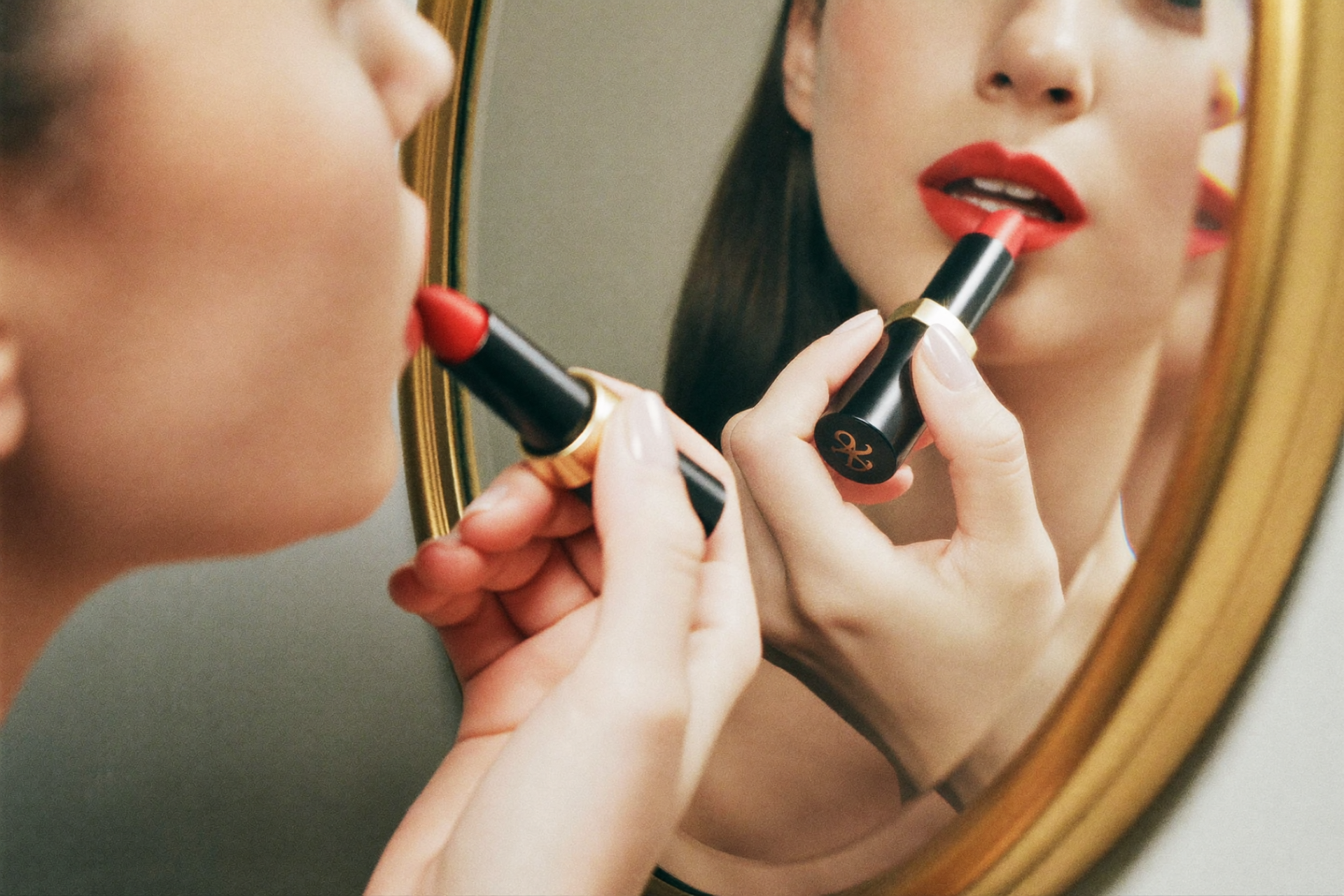 Editorial beauty photo: The Art of the Signature Look: Finding Yours in Three Steps