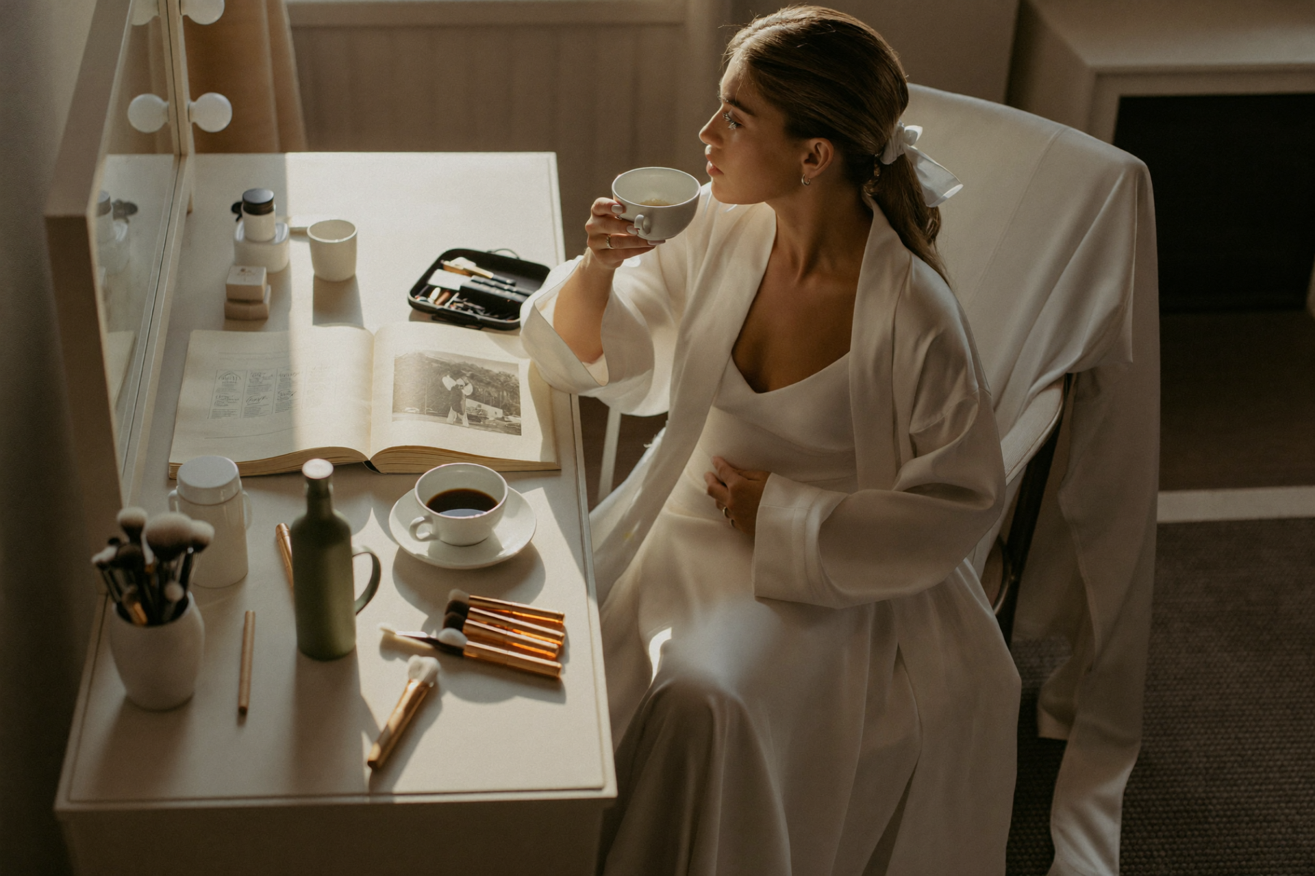 Editorial beauty photo: Wedding Morning Beauty: The Hour-by-Hour Schedule That Keeps Everyone Calm